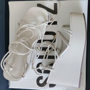 Schutz Magdalena platforms